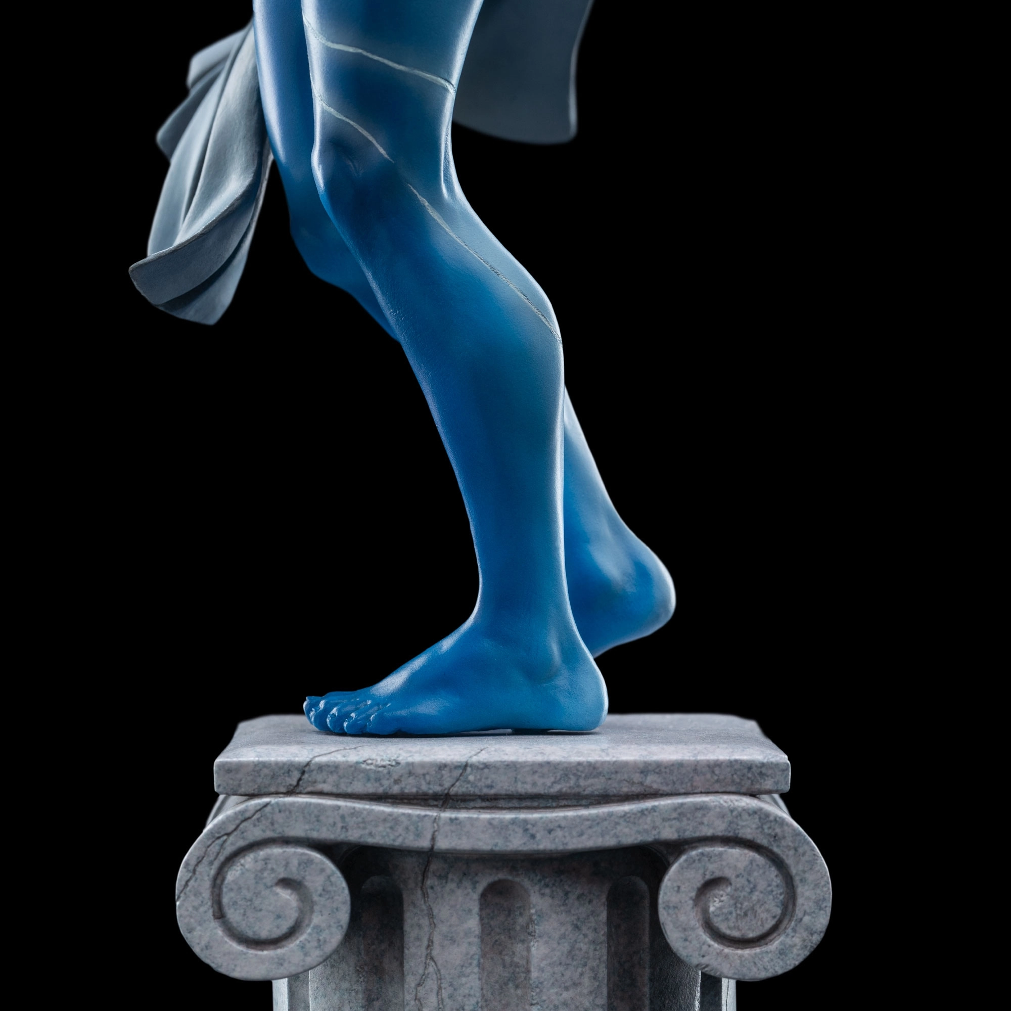 LORE OLYMPUS - HADES + PERSEPHONE'S FIRST KISS MINIATURE STATUE (Pre-order)